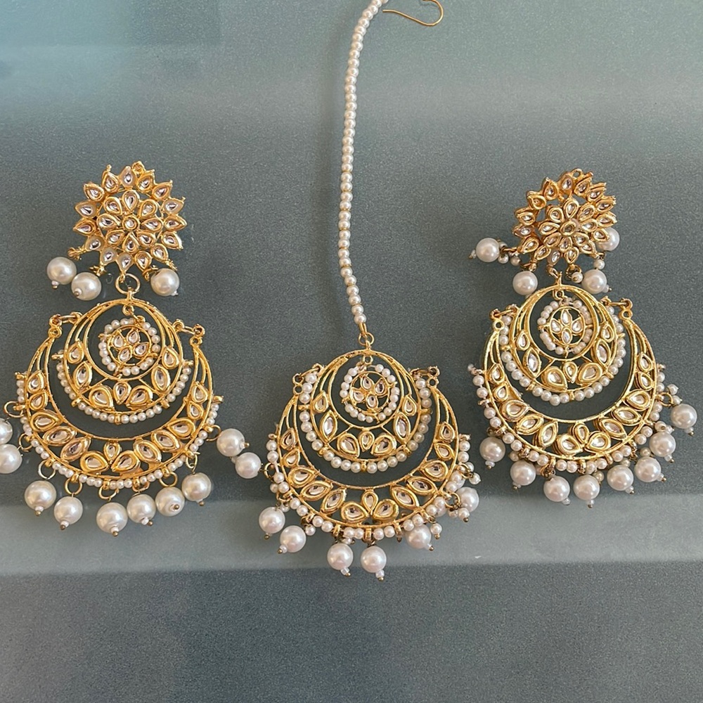 Tikka and earrings set